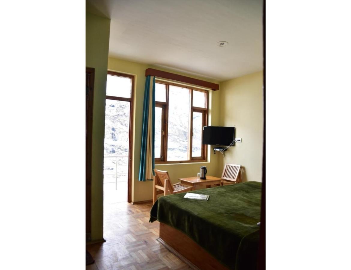 Hotel Peak View, Lahaul Sissu Exterior photo