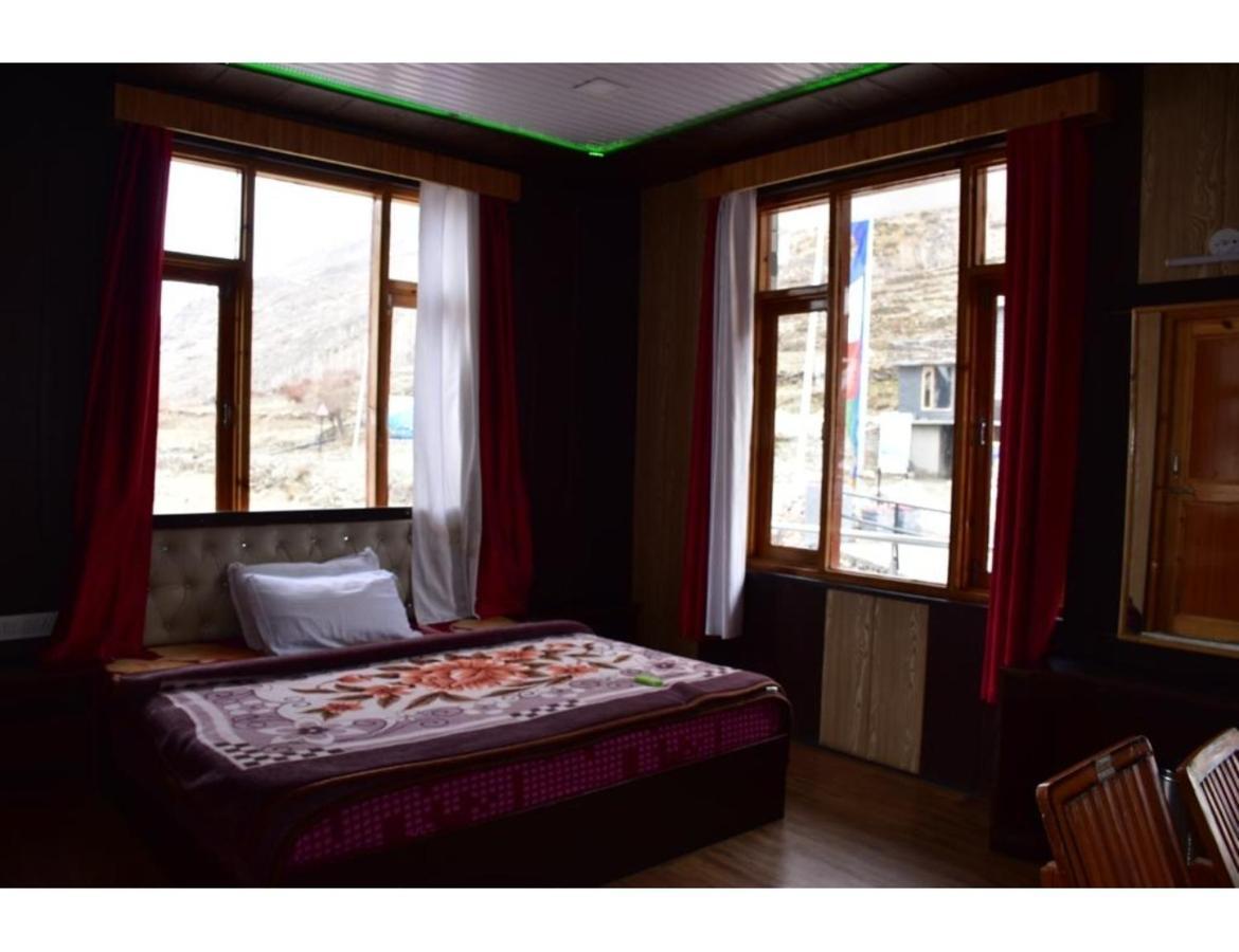 Hotel Peak View, Lahaul Sissu Exterior photo